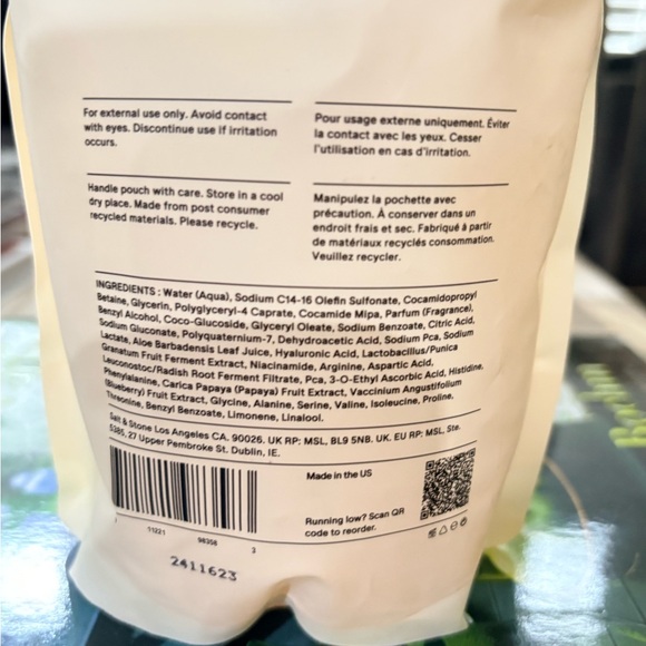 Salt & Stone Body Wash Refill - 32 fl oz / 946 ml - Bergamot & Hinoki NWT - Picture 3 of 3